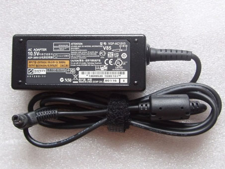 19V 100-240V  50-60Hz(for worldwide use) 10.5V 2.9A,30W batterie