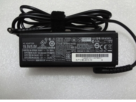 19V 100-240V  50-60Hz (for worldwide use) 19.5V DC 

2.0A (ref to the picture) batterie